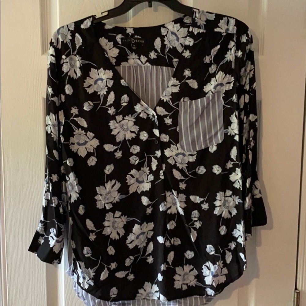 ☀️SALE 3/25☀️ NEVER WORN Blouse
